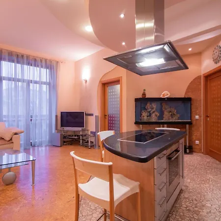3-кімнатні, метро хрещатик Apartament *